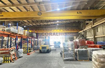 Warehouse - Studio - 1 Bathroom for rent in Umm Ramool - Dubai