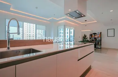 Kitchen image for: Apartment - 2 Bedrooms - 4 Bathrooms for rent in Delphine Tower - Marina Promenade - Dubai Marina - Dubai, Image 1
