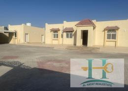 Villa - 4 bedrooms - 6 bathrooms for rent in Hamriyah Free Zone - Sharjah
