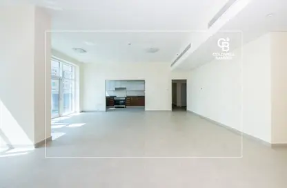 Empty Room image for: Apartment - 3 Bedrooms - 4 Bathrooms for sale in Marina Arcade Tower - Dubai Marina - Dubai, Image 1
