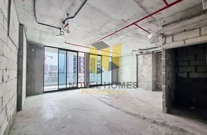 Office Space - Studio - 1 Bathroom for rent in Binghatti Azure - Jumeirah Village Circle - Dubai
