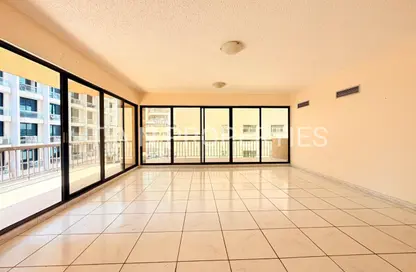 Apartment - 3 Bedrooms - 2 Bathrooms for rent in Golden Sands 1 - Mankhool - Bur Dubai - Dubai