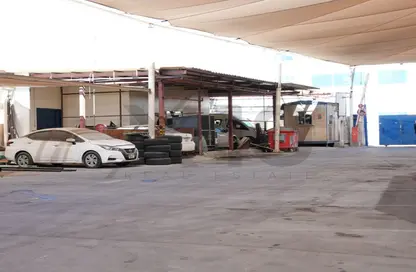Warehouse - Studio for rent in Umm Ramool - Dubai