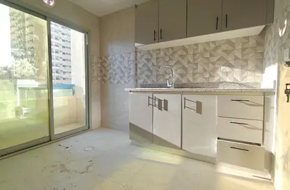 شقة - 2 غرف نوم - 1 حمام للايجار في شارع التعاون الجديد - التعاون - الشارقة