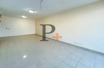 Apartment - 3 Bedrooms - 3 Bathrooms for rent in Golden Sands 2 - Mankhool - Bur Dubai - Dubai