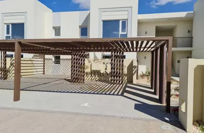 تاون هاوس - 2 غرف نوم - 2 حمامات للايجار في أوربان ستاكد هاوس بلوك ١٨ - اعمار الجنوبية - دبي الجنوب (مركز دبي العالمي) - دبي