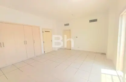Villa - 2 Bedrooms - 3 Bathrooms for rent in Springs 5 - The Springs - Dubai