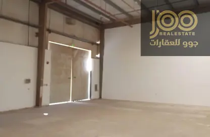 Warehouse - Studio - 1 Bathroom for rent in Umm Al Thuoob - Umm Al Quwain
