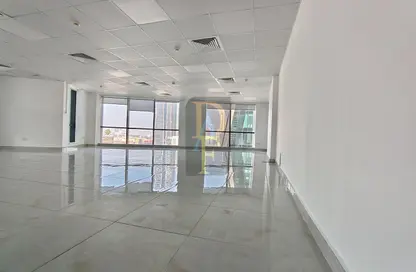 Office Space - Studio - 1 Bathroom for rent in The Regal Tower - Business Bay - Dubai