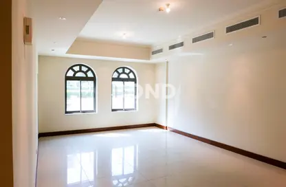 Empty Room image for: Apartment - 3 Bedrooms - 3 Bathrooms for sale in Golden Mile 6 - Golden Mile - Palm Jumeirah - Dubai, Image 1