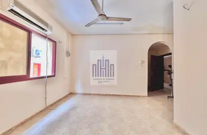 Apartment - Studio - 1 Bathroom for rent in Muwailih Building - Muwaileh - Sharjah