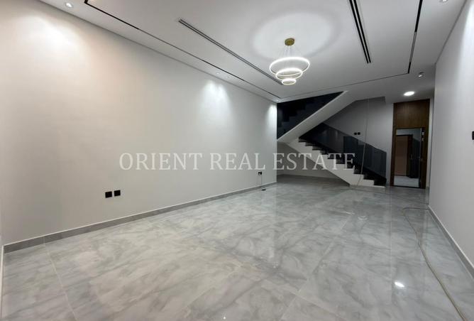 15438300 - Property Image 2