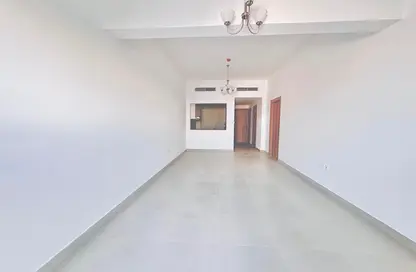 شقة - غرفة نوم - 2 حمامات للايجار في المدينة العالمية المرحلة 2 - 4 الورسان - الورسان - دبي