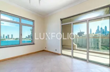 Apartment - 3 Bedrooms - 4 Bathrooms for sale in Al Hatimi - Shoreline Apartments - Palm Jumeirah - Dubai