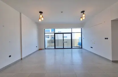 Apartment - 3 Bedrooms - 4 Bathrooms for rent in Burj Residence 2 - Jumeirah Village Circle - Dubai