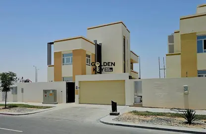 Villa - 4 Bedrooms - 6 Bathrooms for sale in Reeman Living - Al Shamkha - Abu Dhabi