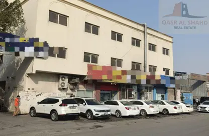 عمارة بالكامل - 8 غرف نوم - 8 حمامات للبيع في المنطقة الصناعية رقم 3 - المنطقة الصناعية بالشارقة - الشارقة