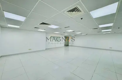 Office Space - Studio - 1 Bathroom for rent in Fortune Executive - JLT Cluster T - Jumeirah Lake Towers - Dubai
