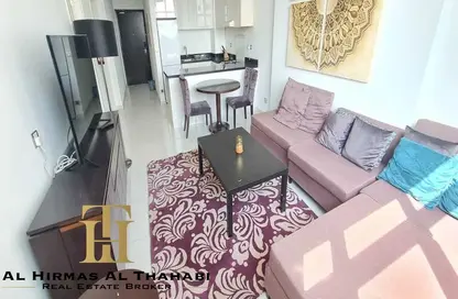 شقة - غرفة نوم - 2 حمامات للبيع في غالية - منطقة 18 - قرية الجميرا سركل - دبي