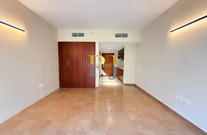 Apartment - Studio - 1 Bathroom for rent in Mankhool - Bur Dubai - Dubai