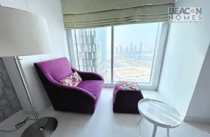 Living Room image for: Apartment - 1 Bedroom - 2 Bathrooms for sale in Cayan Tower - Dubai Marina - Dubai, Image 1