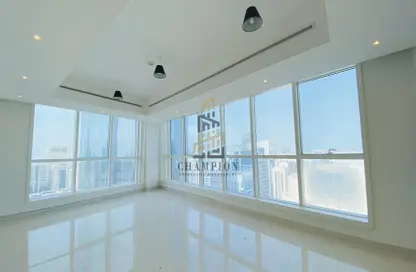 Empty Room image for: Apartment - 2 Bedrooms - 3 Bathrooms for rent in New Emi State Tower - Airport Road - Abu Dhabi, Image 1