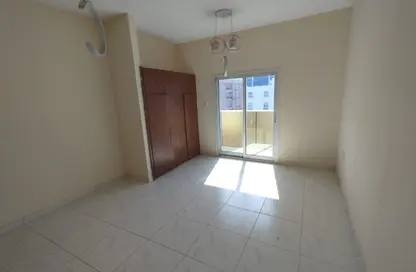 Apartment - 1 Bedroom - 2 Bathrooms for rent in Al Rashidiya Towers - Al Rashidiya - Ajman Downtown - Ajman