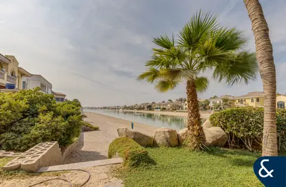 Villa - 3 Bedrooms - 4 Bathrooms for sale in Canal Cove Frond M - Canal Cove Villas - Palm Jumeirah - Dubai
