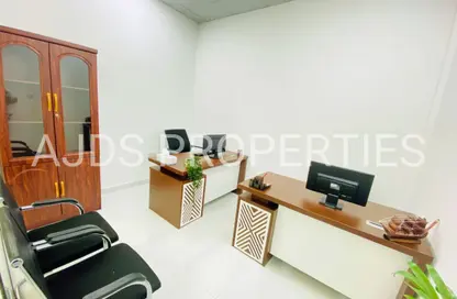 Office Space - Studio - 1 Bathroom for rent in Red Avenue - Al Garhoud - Dubai