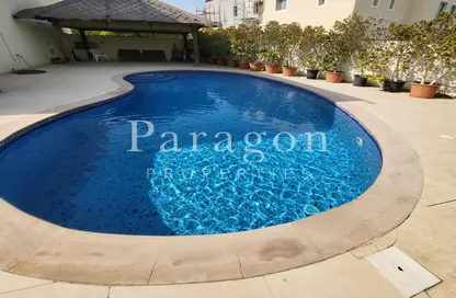 Pool image for: Villa - 3 Bedrooms - 4 Bathrooms for sale in Meadows 1 - Meadows - Dubai, Image 1
