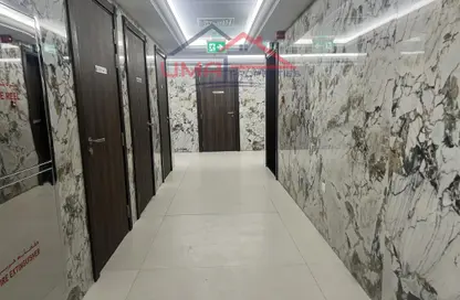 شقة - غرفة نوم - 2 حمامات للايجار في ند الحمر أفنيوز - ند الحمر - دبي