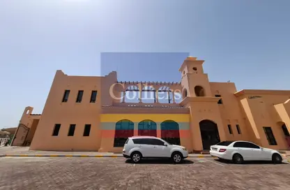 Retail - Studio - 1 Bathroom for rent in Sas Al Nakheel Village - Sas Al Nakheel - Abu Dhabi