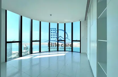 شقة - 3 غرف نوم - 4 حمامات للايجار في وايف تاور - شارع الكورنيش - أبوظبي