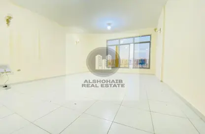 Apartment - 2 Bedrooms - 2 Bathrooms for rent in Delma Street - Al Mushrif - Abu Dhabi