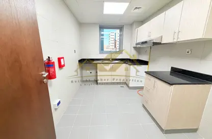 Apartment - 1 Bedroom - 2 Bathrooms for rent in Jumeirah Garden City - Al Satwa - Dubai