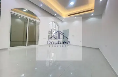 Apartment - 2 Bedrooms - 3 Bathrooms for rent in Madinat Al Riyad - Abu Dhabi