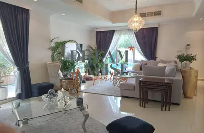 فيلا - 6 غرف نوم - 6 حمامات للبيع في حدائق الراحة - أبوظبي فيلا - 6 غرف نوم - 6 حمامات للبيع في حدائق الراحة - أبوظبي