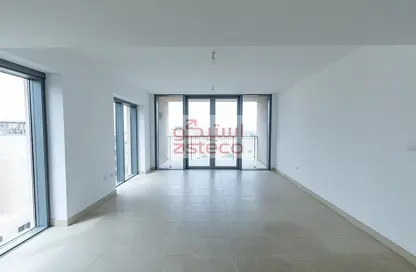 Apartment - 2 Bedrooms - 3 Bathrooms for sale in Al Zeina - Al Raha Beach - Abu Dhabi