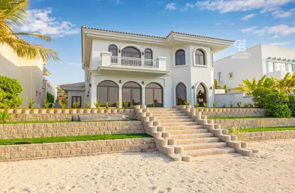 Villa - 5 Bedrooms - 5 Bathrooms for rent in Garden Homes Frond B - Garden Homes - Palm Jumeirah - Dubai