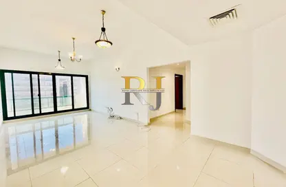 Apartment - 2 Bedrooms - 2 Bathrooms for rent in Mankhool Building - Mankhool - Bur Dubai - Dubai