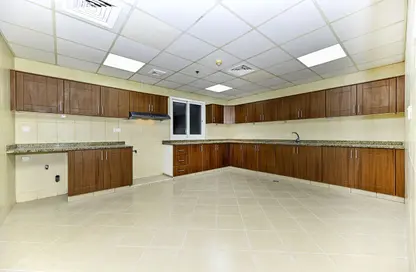 Apartment - 3 Bedrooms - 4 Bathrooms for rent in Robot Park Tower - Al Khan - Sharjah