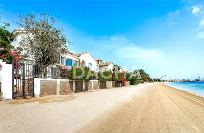 Villa - 6 Bedrooms - 7 Bathrooms for rent in Signature Villas Frond D - Signature Villas - Palm Jumeirah - Dubai