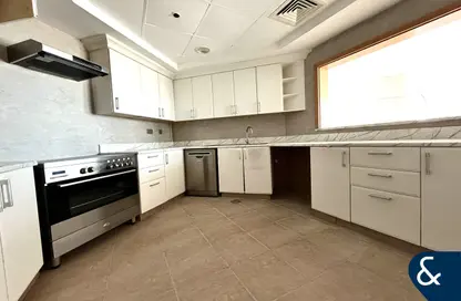 Apartment - 3 Bedrooms - 4 Bathrooms for rent in Al Khushkar - Shoreline Apartments - Palm Jumeirah - Dubai