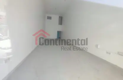 Shop - Studio for rent in Rolla Area - Sharjah