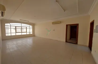 فيلا - 5 غرف نوم - 6 حمامات للايجار في الزعفران - الخبيصي - العين