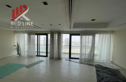 Apartment - 3 Bedrooms - 3 Bathrooms for rent in Al Khan - Sharjah