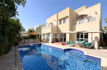 Villa - 6 Bedrooms - 5 Bathrooms for rent in Meadows 5 - Meadows - Dubai