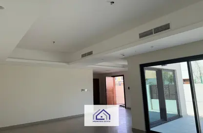 تاون هاوس - 3 غرف نوم - 5 حمامات للايجار في مدينة الشارقة المستدامة - الشارقة