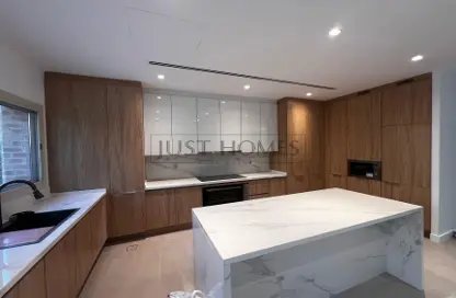 Villa - 4 Bedrooms - 5 Bathrooms for rent in Al Barsha 1 - Al Barsha - Dubai