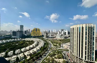 شقة - 2 غرف نوم - 3 حمامات للايجار في اكا ريزيدنس - قرية الجميرا سركل - دبي